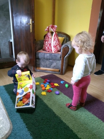 “Lear” Корпорација из Новог Сада, донирала играчке за децу на породичном смештају